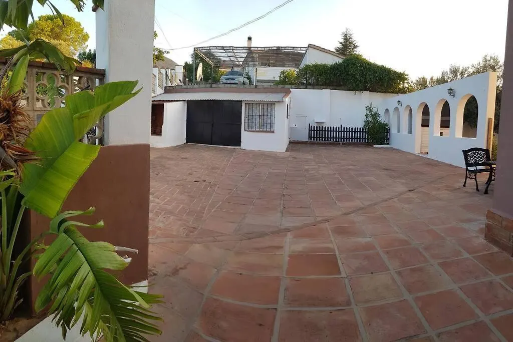 Preciosa Villa Con Gran Piscina Y Fabulosas Vistas アラウリン・デ・ラ・トレ 0*,  スペイン