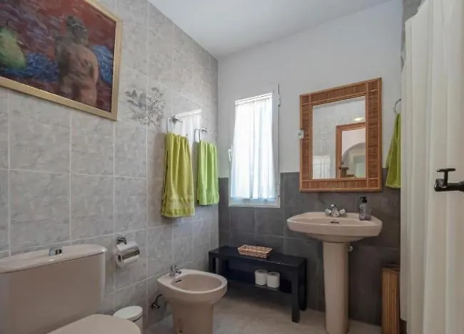 Preciosa Villa Con Gran Piscina Y Fabulosas Vistas アラウリン・デ・ラ・トレ 0*,